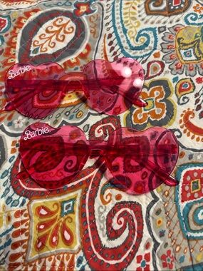 Barbie Pink Heart Sunglasses Set